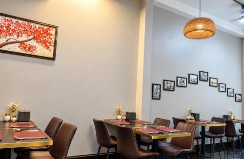 Daun Penh Bed & Breakfast | The Flora Riverside Hotel