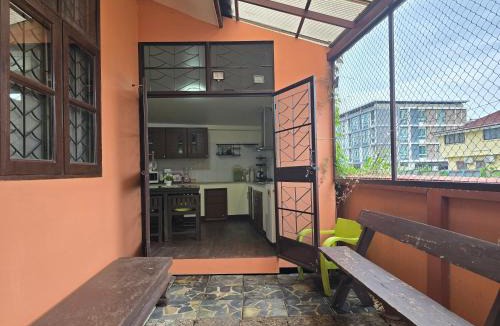 Su Thep Villa | Lisa's Pool Villa near Nimman