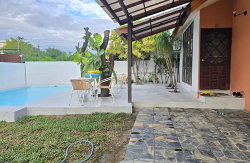 Su Thep Villa | Lisa's Pool Villa near Nimman