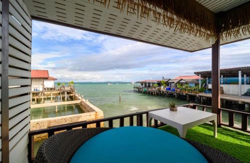 Koh Lan Hotel | Baanrimnam Kohlarn บ้านริมน้ำเกาะล้าน