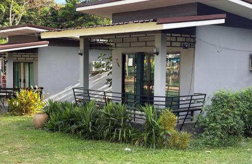 Bang Bao Bay Resort | Suvadee House