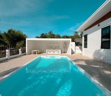 Nakhon Ratchasima Villa | White House by BaanKuer