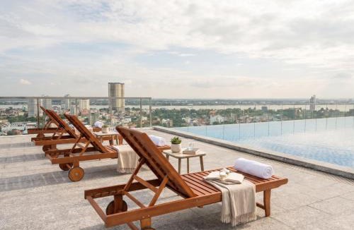 Daun Penh Apartment | Grand Yuetai Studios and Apartments