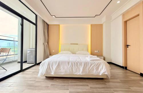 Sihanoukville City Centre Apartment | The SeaGate Suite