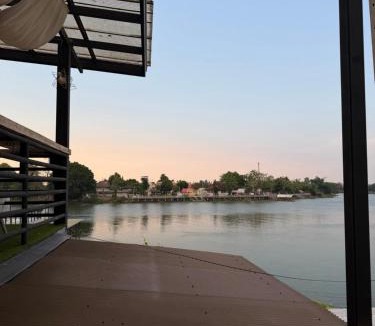 Ratchaburi House | River Life Inn