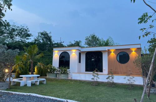 Nakhon Nayok House | Veena Cafe