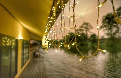Hin Dat Resort | The Raft Land Resort