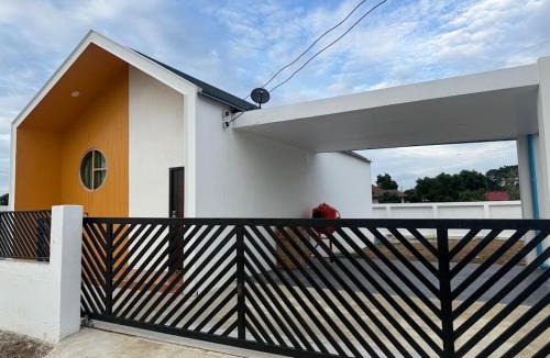 Phra Phutthabat Ski Chalet | SC Parm Village