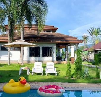 Khuekkhak Villa | Per La Villa Khao Lak