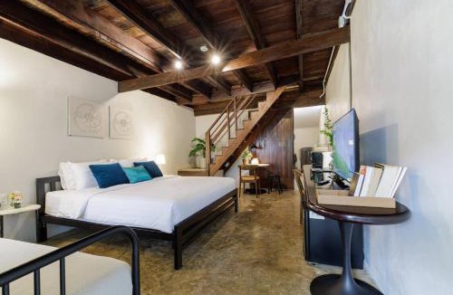 Bangkok Yai House | Cozy Wooden Home Kitchen&Washer 5 Min Wat Arun
