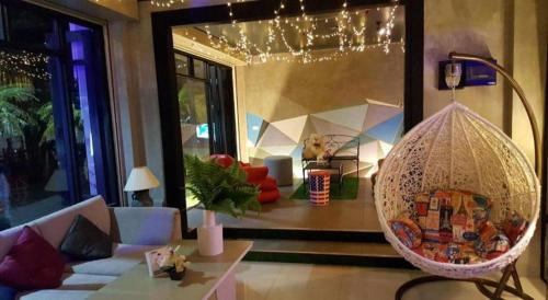 Ban Bang Saen Hotel | RungRoj Panich Hotel