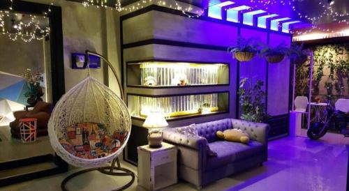 Ban Bang Saen Hotel | RungRoj Panich Hotel