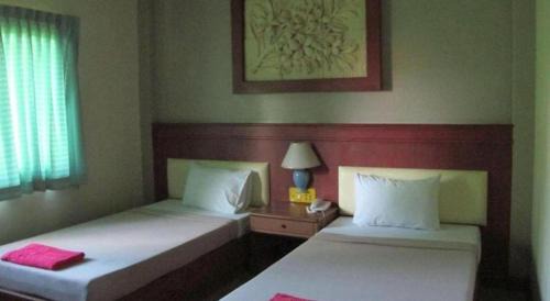 Tha Thaewawong Hotel | Picnic Sriracha Hotel