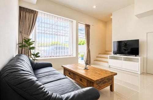 Bang Phli House | Spacious 3-Bedroom House near Mega bangna and Airport