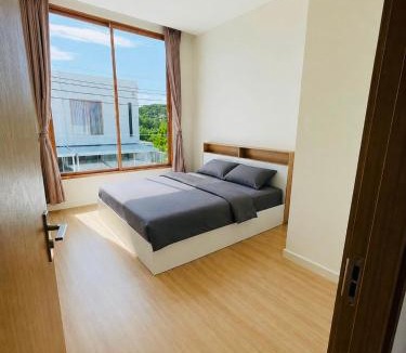 Bang Phli House | Spacious 3-Bedroom House near Mega bangna and Airport