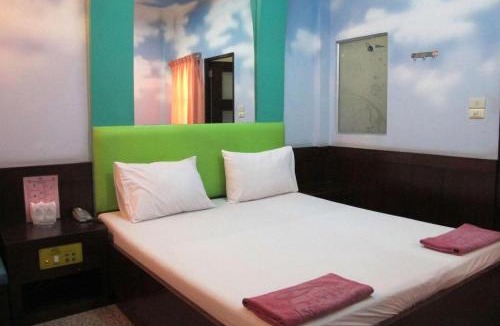 Tha Thaewawong Hotel | Picnic Sriracha Hotel