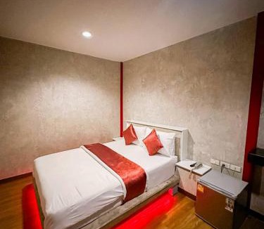 Bang Phli Resort | Love Box Resort