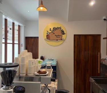 Si Yaek Maha Nak Hotel | KopiBara House