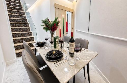 Sathorn Villa | 2 BR Luxury & Spacious House in Sathorn