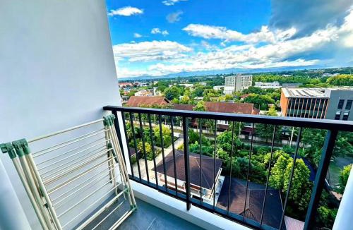 Tha Sala Apartment | Modern and New 1BR at Arise condo Charoen Mueang