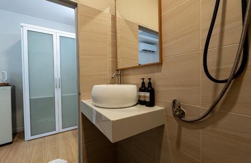 Mai Fat Hotel | Whitelaybay Stay