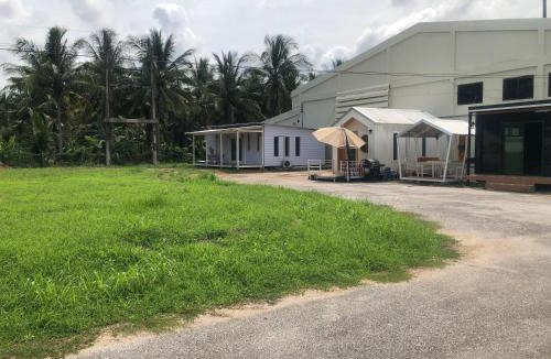 Prachuap Khiri Khan Hostel | Happy Chicken Farm Resort