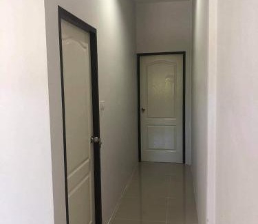 Nong Rai Apartment | BC Stay - Pluak Deang, WHA Industrial Zone