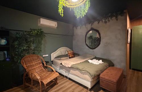 Nana House | The Oasis on 8 Cozy Homestay & Café