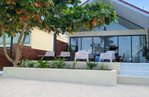 Bang Po Villa | Sarana Beach Front Villas
