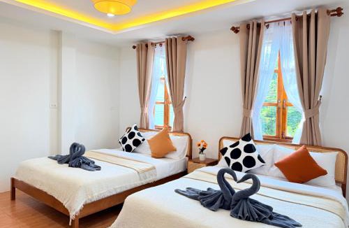 Hat Yai House | Summerset Hatyai, Colorful 4BR Villa for 18 Pax, Near Street Food