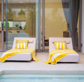 Si Sunthon Villa | Manor 4BR Pool Villa in Phuket