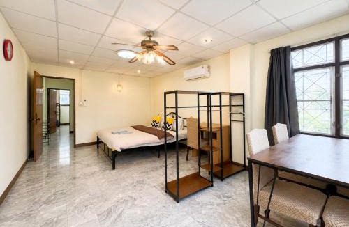 Bang Na Villa | Spacious 3BR Townhouse w Rooftop Near BTS