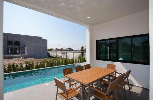 Kram Villa | Pool Villa Maephim 4, by Somjai