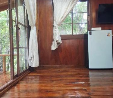 Ko Lanta Hotel | NO name bangalow