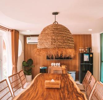 Si Racha Villa | The Sea Breeze Pool Villa Bangphra Bangsaen