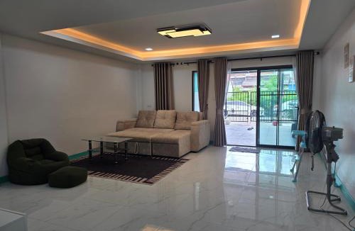 Hat Yai Resort | Thantwan Home บ้านทานตะวัน