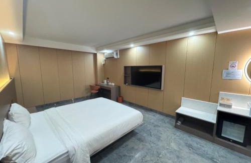 Nong Rai Hotel | Chonburi Grand Hotel 春武里大酒店
