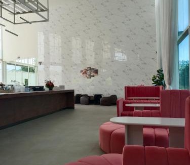Lat Yao Hotel | Sweet Side Stay