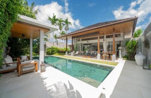 Thep Kasattri Villa | Family villa with Private swimming pool Phuket