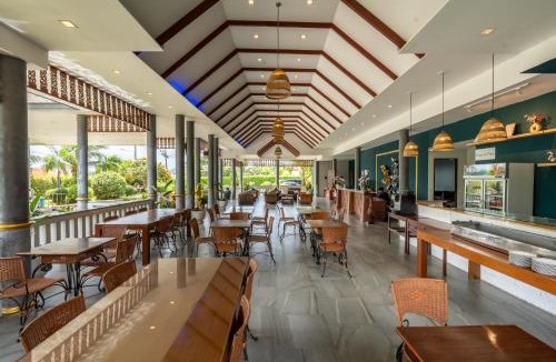 Nai Harn Resort | Phuket La Siesta, Naiharn Beach