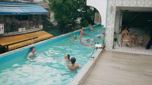 Bang Yi Ruea Hotel | Luna & Loft - Urban Stay Old Town Bangkok