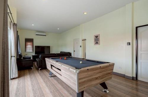 Pong Villa | 12 BR Blue Lake Residences Pattaya - Mabprachan Lake