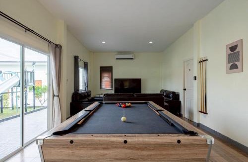 Pong Villa | 12 BR Blue Lake Residences Pattaya - Mabprachan Lake