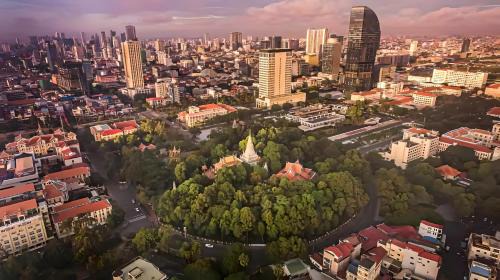 Daun Penh Bed & Breakfast | The Flora Riverside Hotel