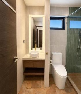 Rama 9 Apartment | 5 Bedroom Central Bangkok Pool Villa with Netflix
