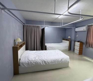 Thung Maha Mek Hostel | Eve's House