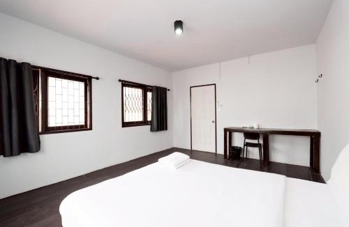 Wat Bowon Niwet Apartment | Oh my nap khaosan - ถนนตะนาว