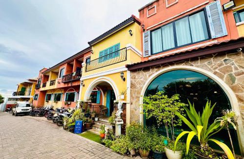 Koh Lan Resort | The Castello Resort