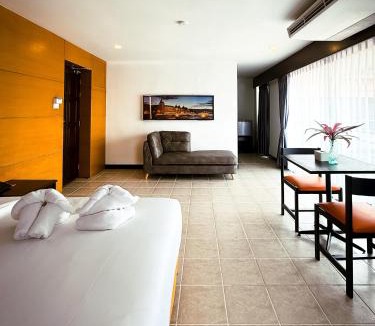 Central Pattaya Hotel | The Holiday Resort Pattaya