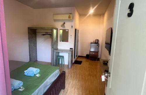 Ko Sichang House | ใบไม้